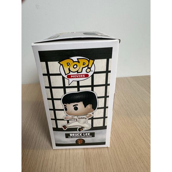 Funko Pop - Bruce Lee ( #592 ) / S.F Giants “Exclusive Bait” - Picture 2 of 5